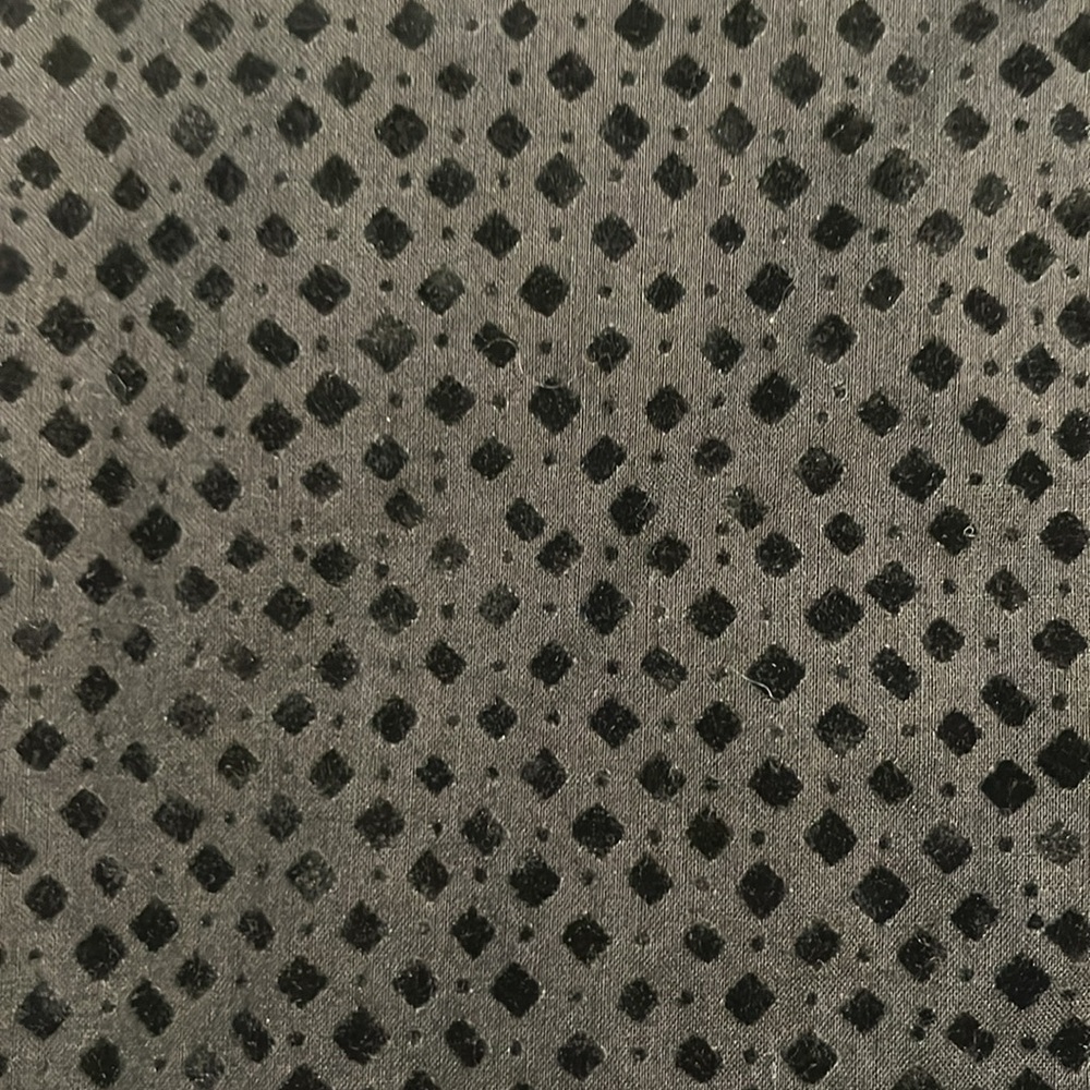 Black button down with a Swiss dot design. Collar stays included. Worn once. - Picture 4 of 5